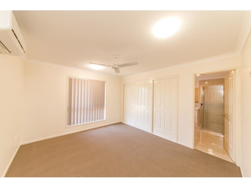 1/10 Thompson Street, Park Avenue QLD 4701